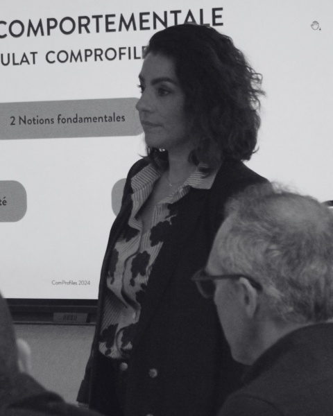 Nadège Rouanet coach professionnelle certifiée RNCP, consultante en développement RH et formatrice en soft skills