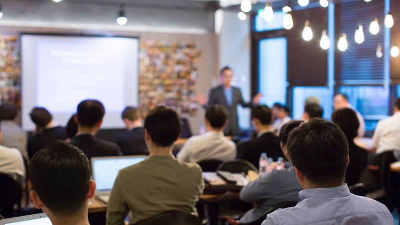 Ateliers ComProfiles gratuits pour managers et professionnels : renforcer leadership, communication et cohésion d’équipe