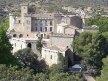 Visitez un ancien château fort du XIe siècle entre Puyricard et Salon de Provence Bouches-du-Rhône, Provence Château de La Barben
