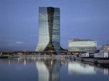 CMA CGM est une entreprise de transport maritime et logistique mondiale, basée à Marseille, avec un impact international